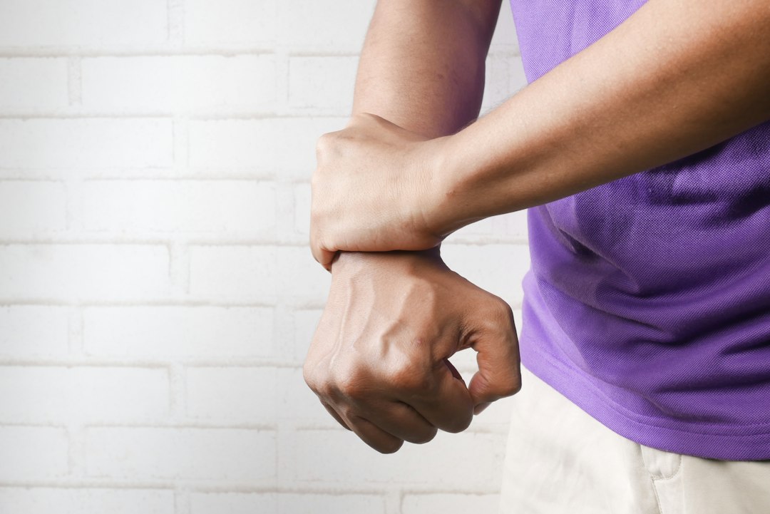 Signs of Cartilage Breakdown: Early Symptoms You Shouldn't Ignore